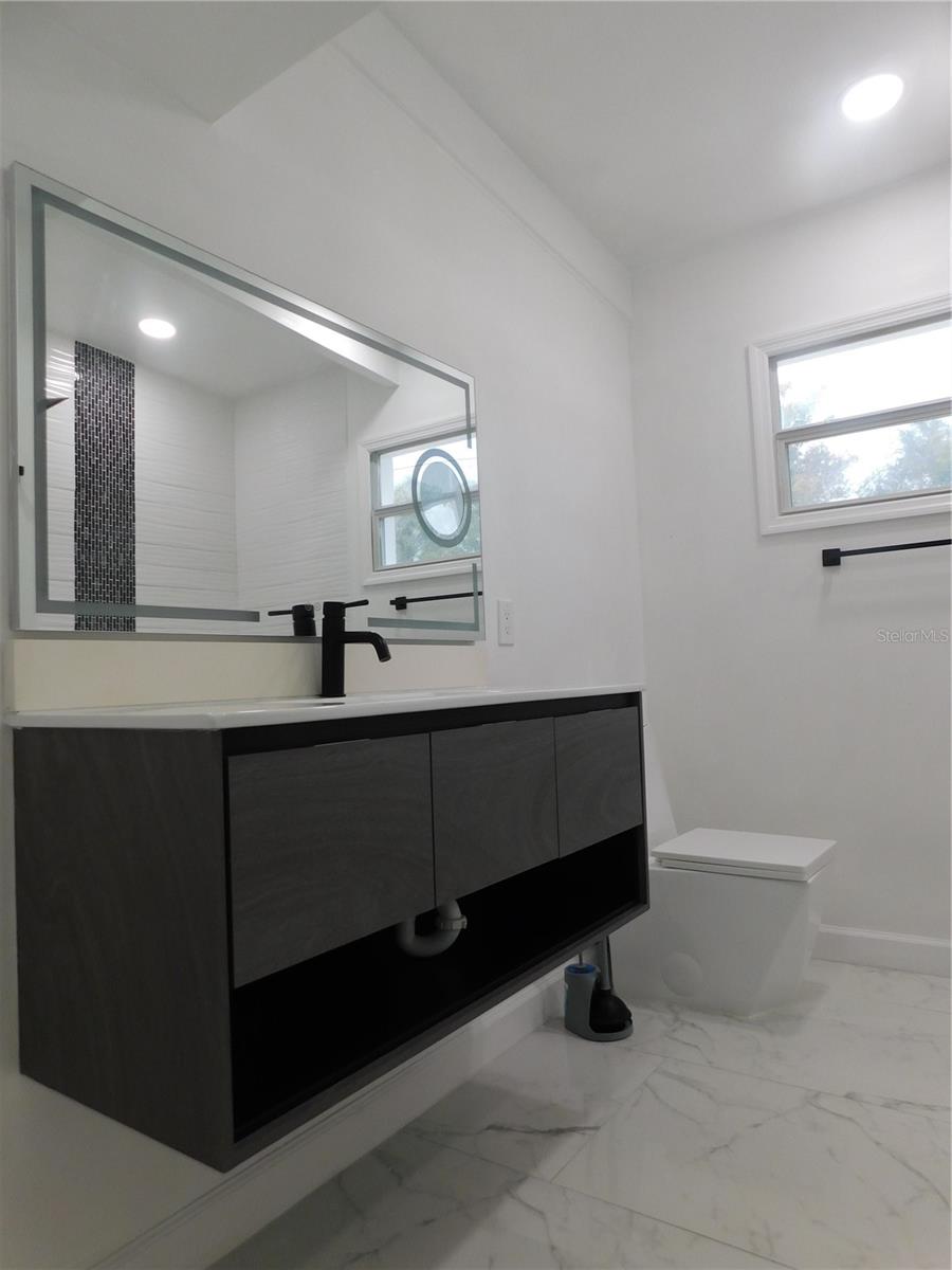 Listing photo id 12 for 2015 Wishing Well Way