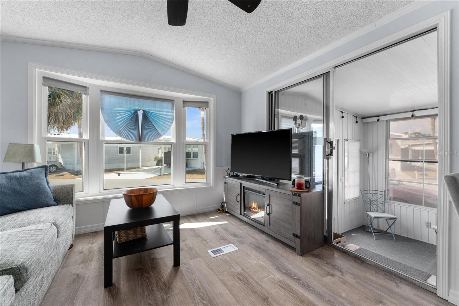 Image 4 of 28 For 9000 Us Highway 192  731