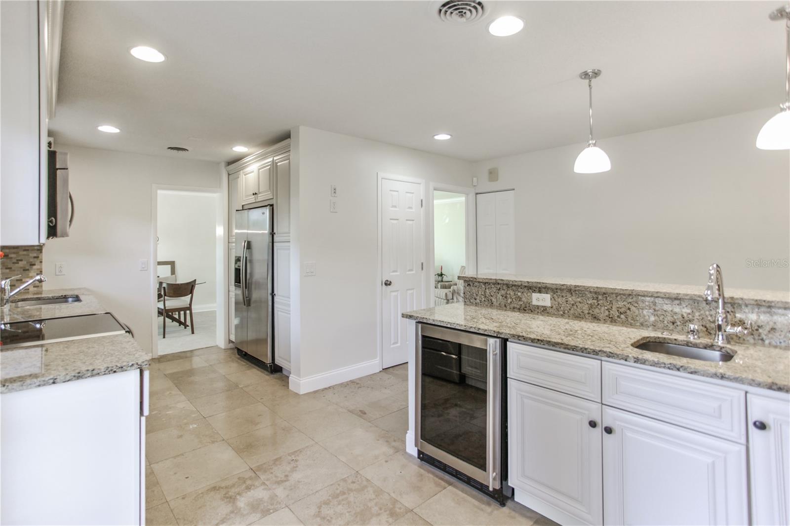 Image 11 of 43 For 422 Ranger Boulevard