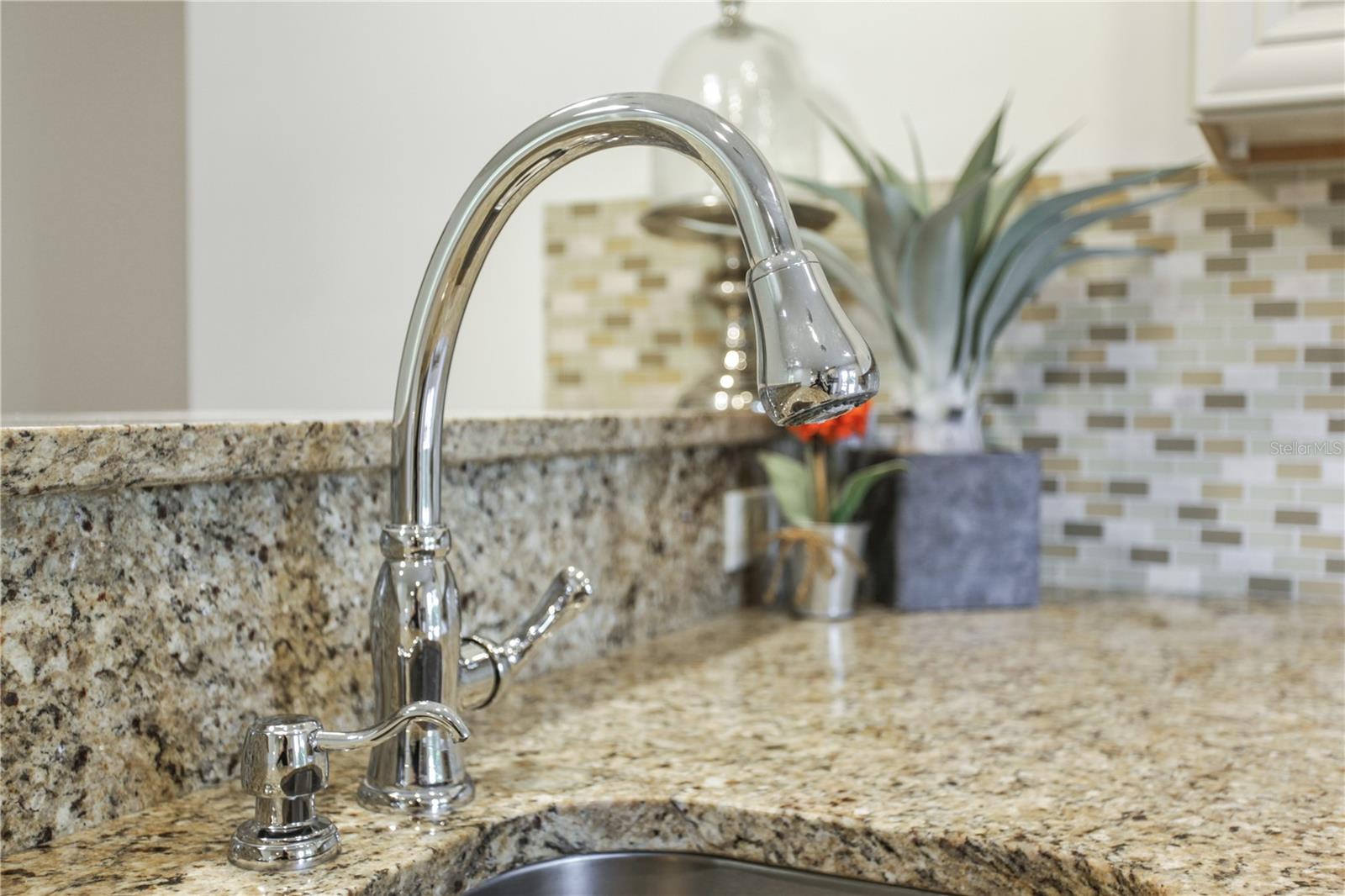 Image 14 of 43 For 422 Ranger Boulevard