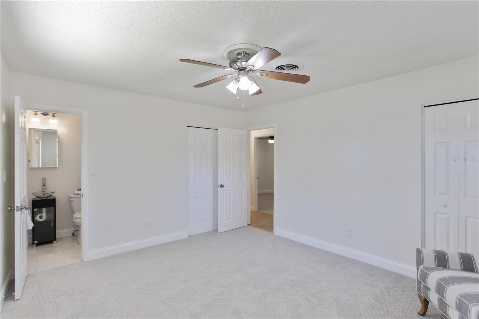 Image 17 of 43 For 422 Ranger Boulevard