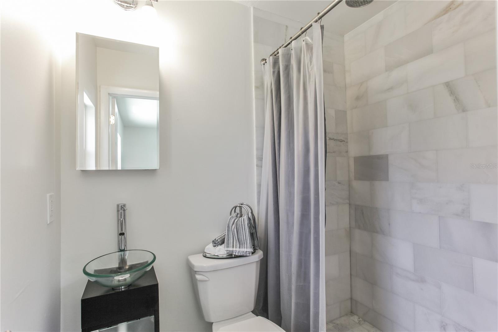 Image 19 of 43 For 422 Ranger Boulevard