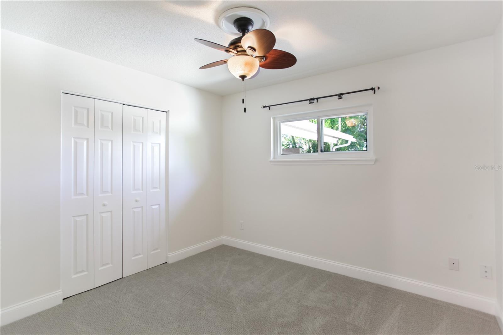 Image 23 of 43 For 422 Ranger Boulevard