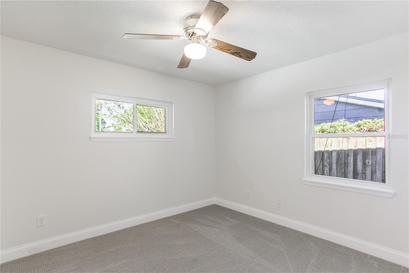 Image 27 of 43 For 422 Ranger Boulevard