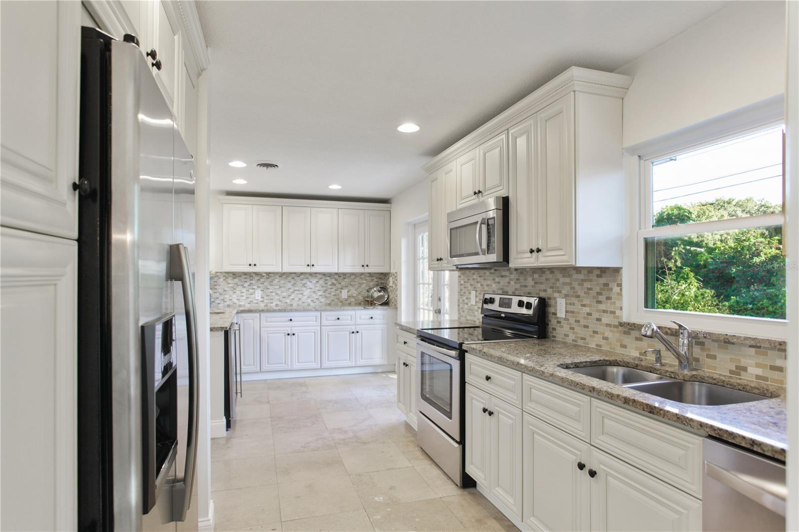 Image 5 of 43 For 422 Ranger Boulevard