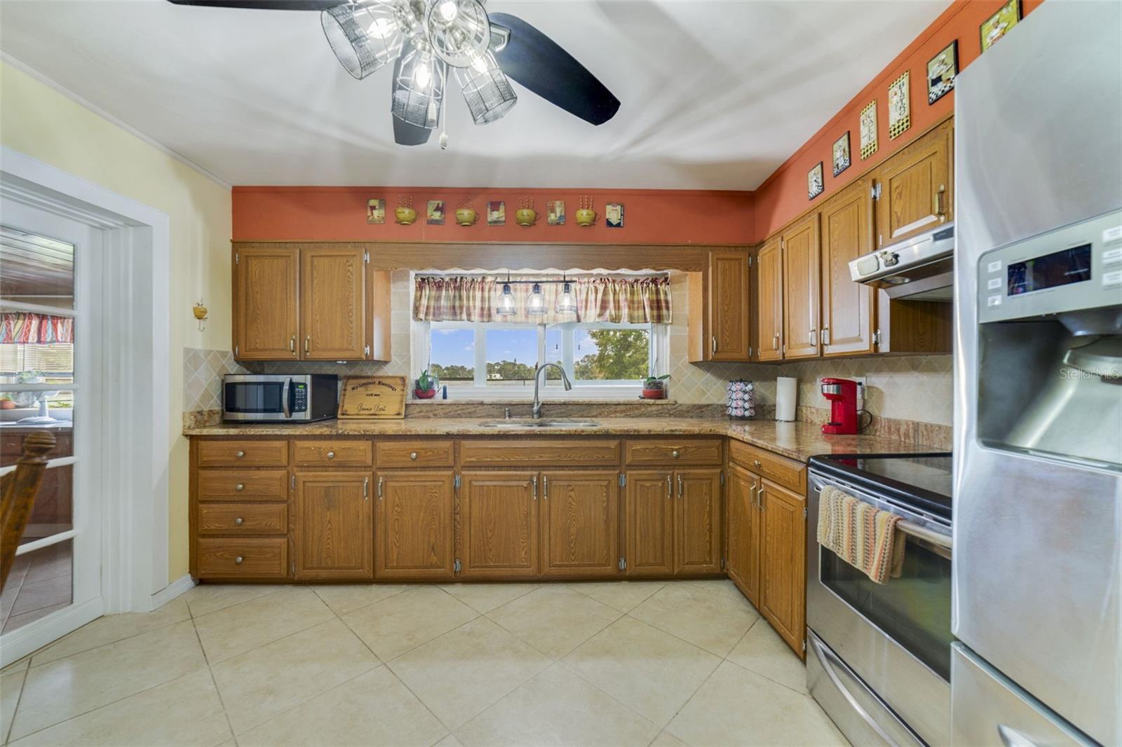 Image 13 of 30 For 9551 Bear Lake Circle