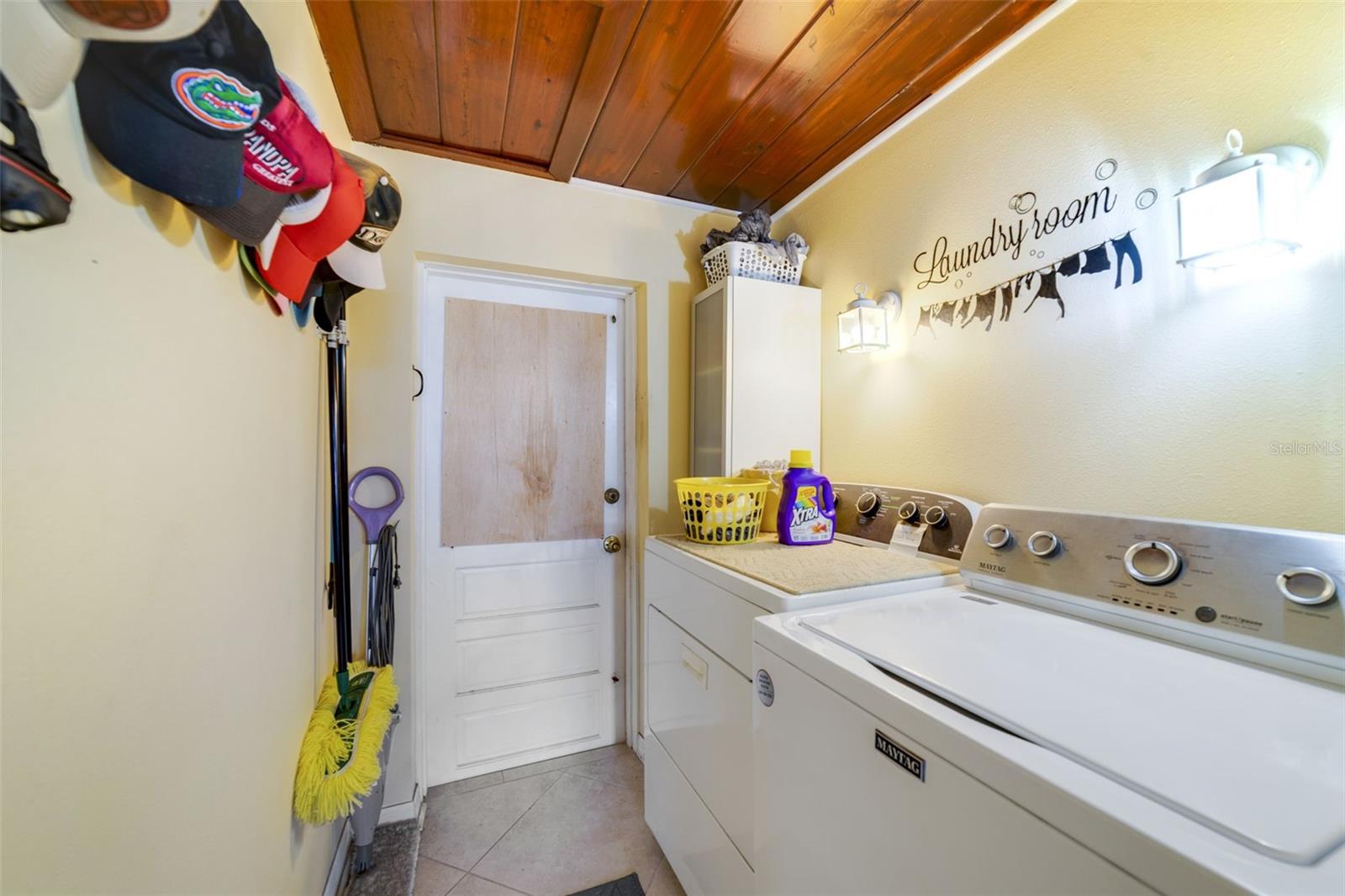 Image 14 of 30 For 9551 Bear Lake Circle