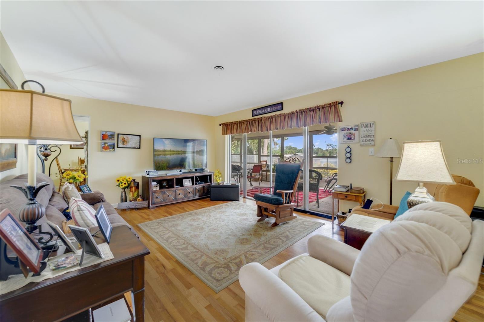 Image 19 of 30 For 9551 Bear Lake Circle