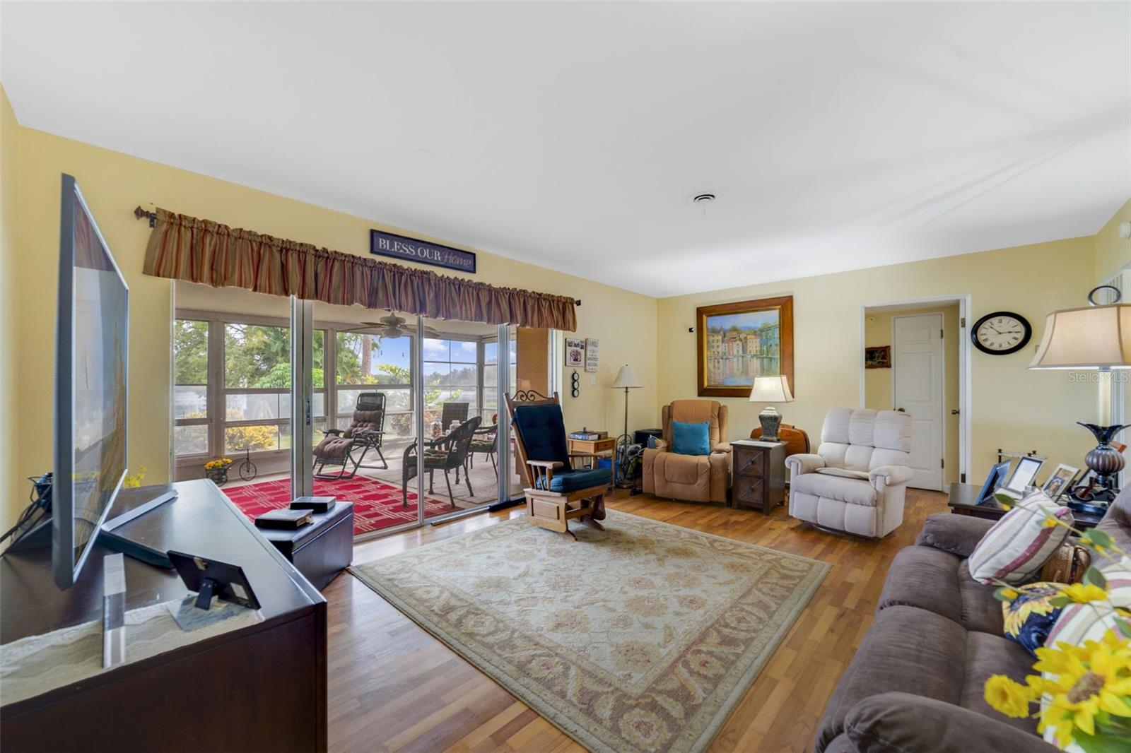 Image 20 of 30 For 9551 Bear Lake Circle