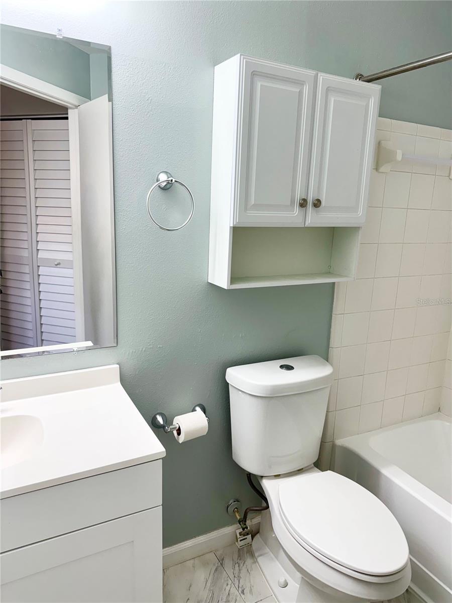 Image 13 of 23 For 2516 Grassy Point Drive 104