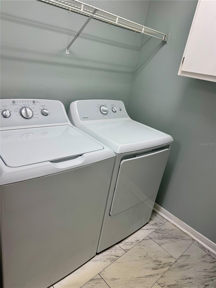 Image 17 of 23 For 2516 Grassy Point Drive 104