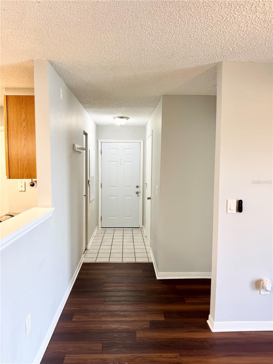 Image 5 of 23 For 2516 Grassy Point Drive 104