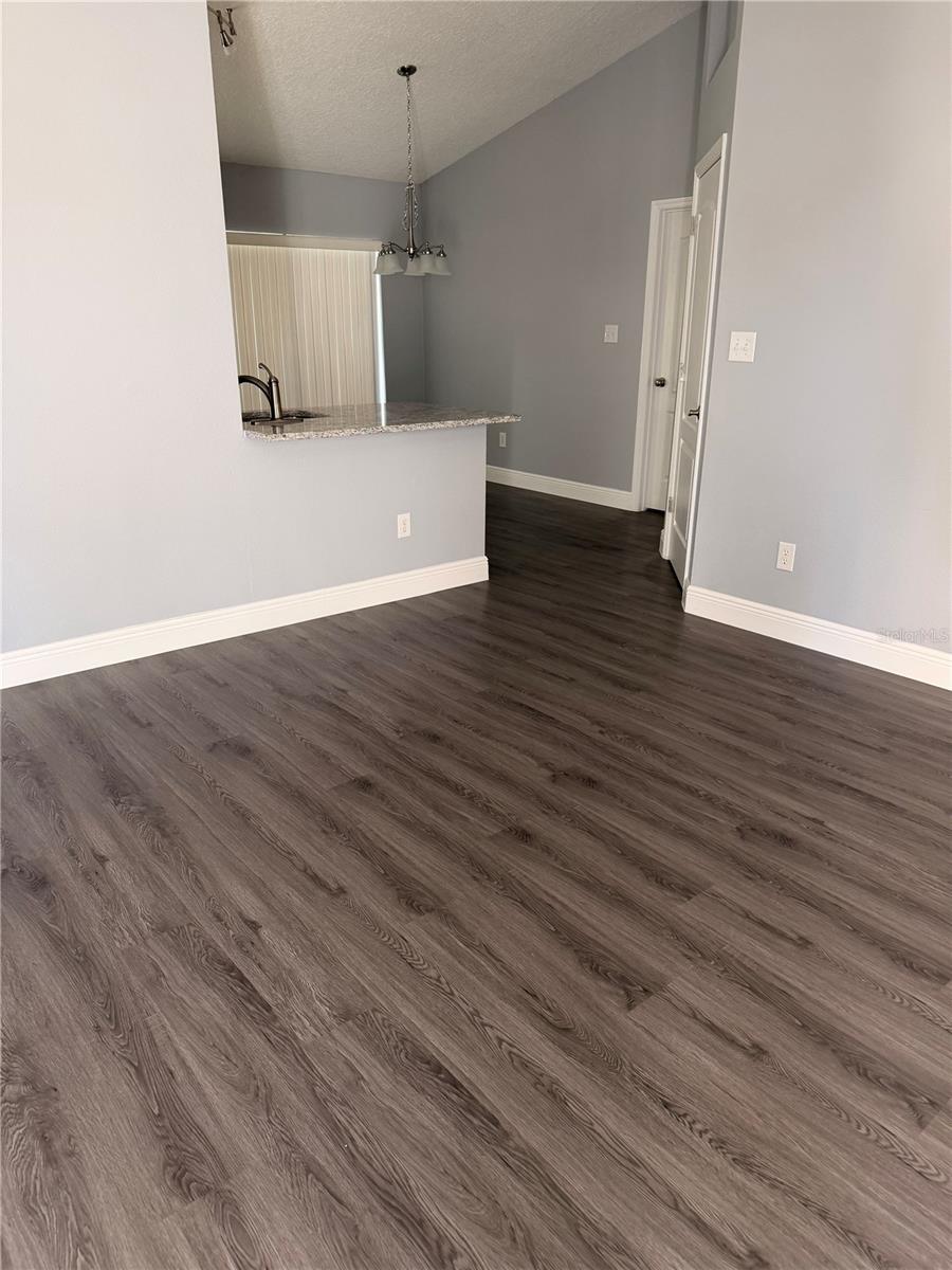 Image 7 of 18 For 212 Patrice Hope Street