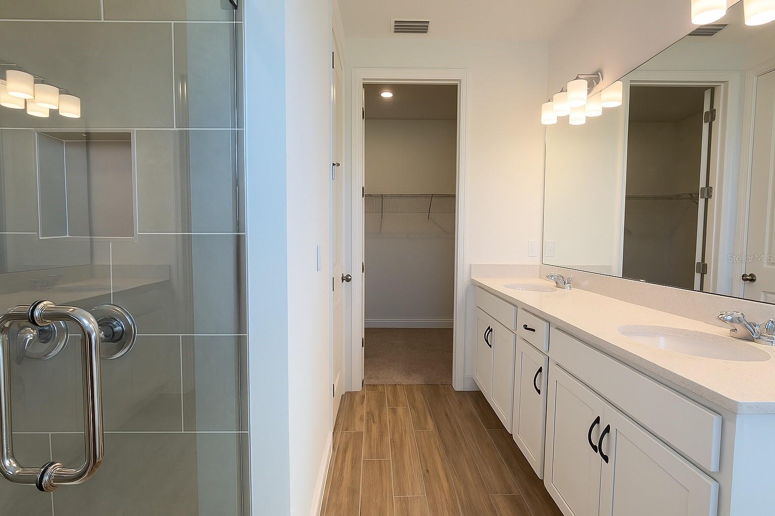 Image 24 of 33 For 13249 Peaceful Melody Drive