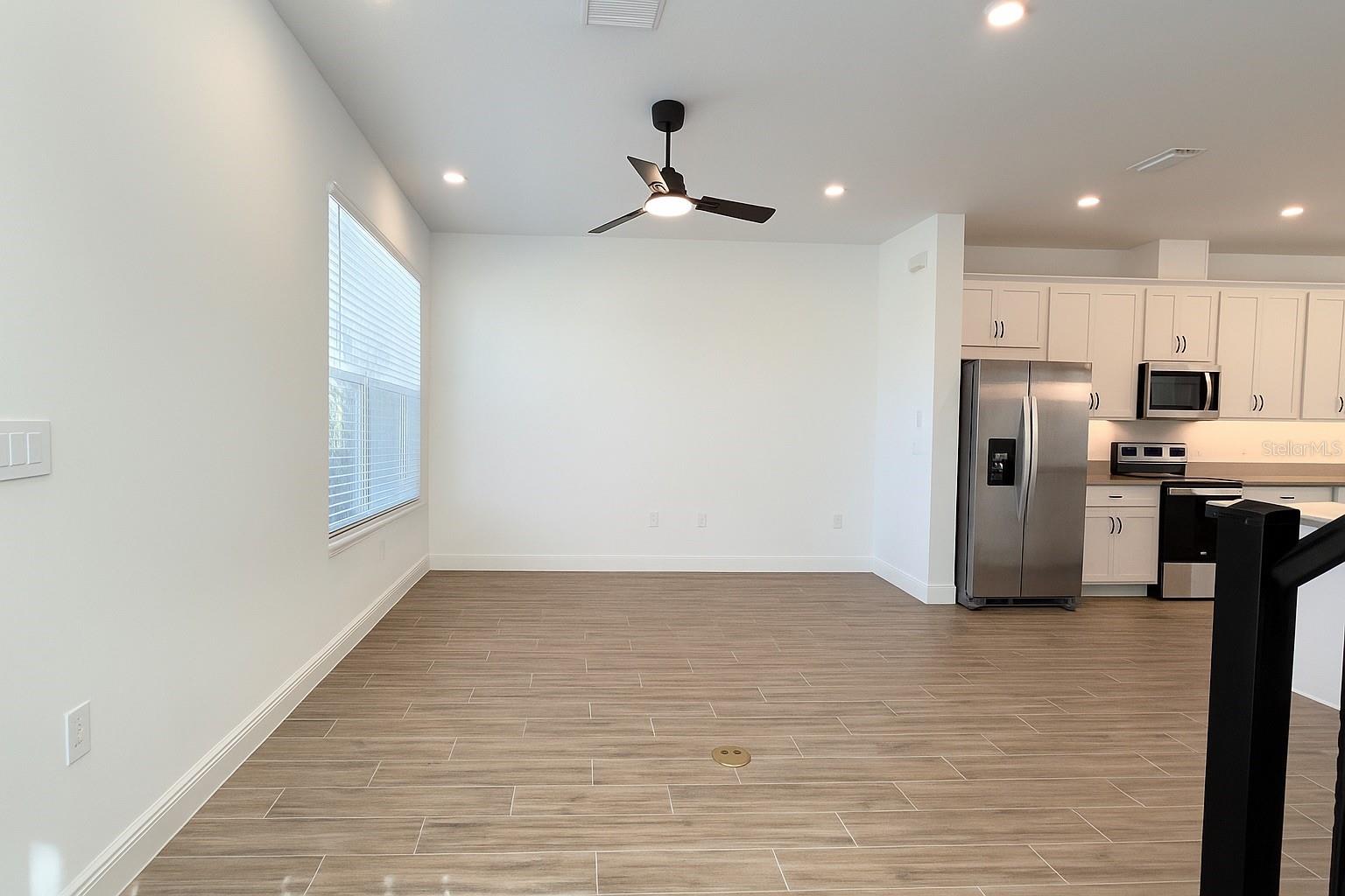 Image 4 of 33 For 13249 Peaceful Melody Drive