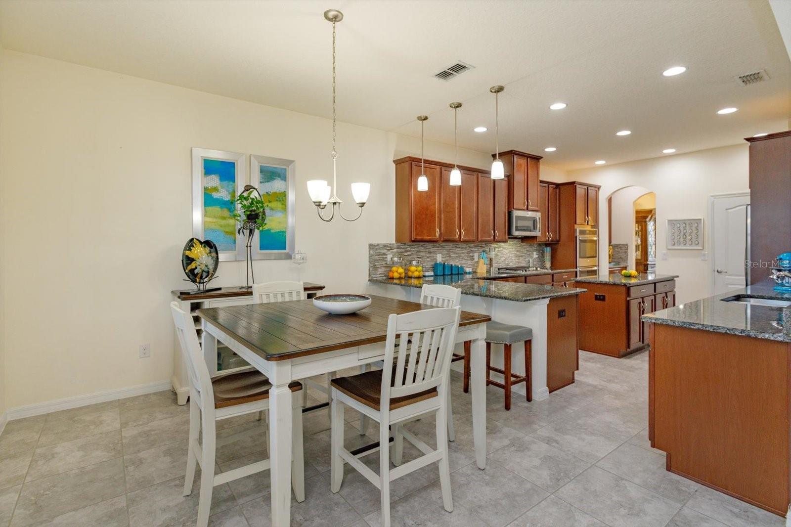 Image 5 of 35 For 2376 Timberhill Court