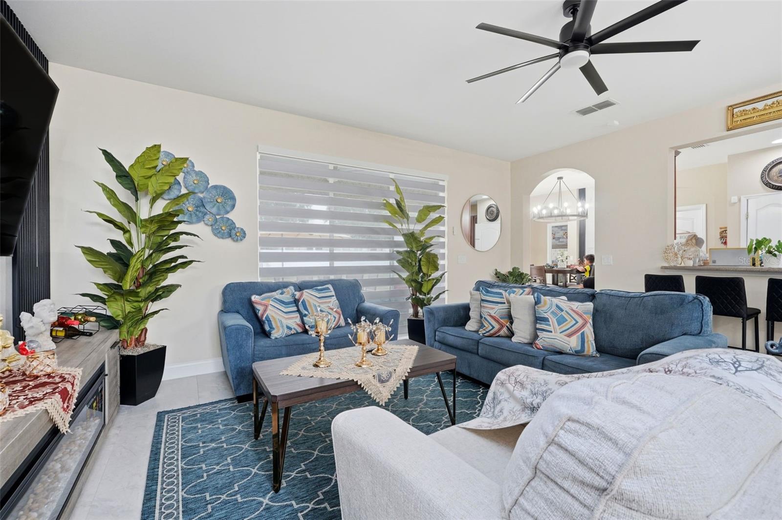 Image 10 of 46 For 2144 Continental Street