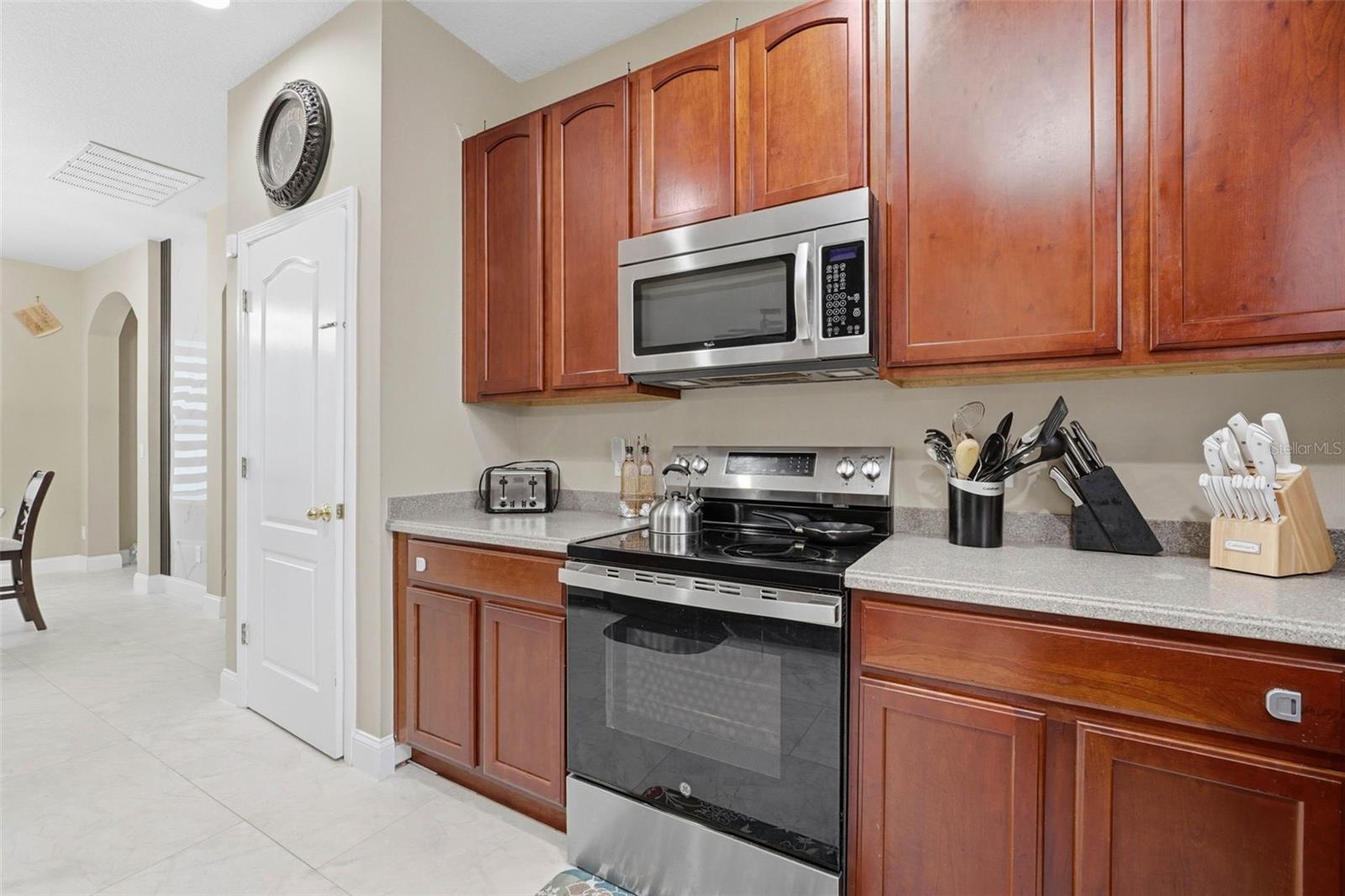 Image 13 of 46 For 2144 Continental Street