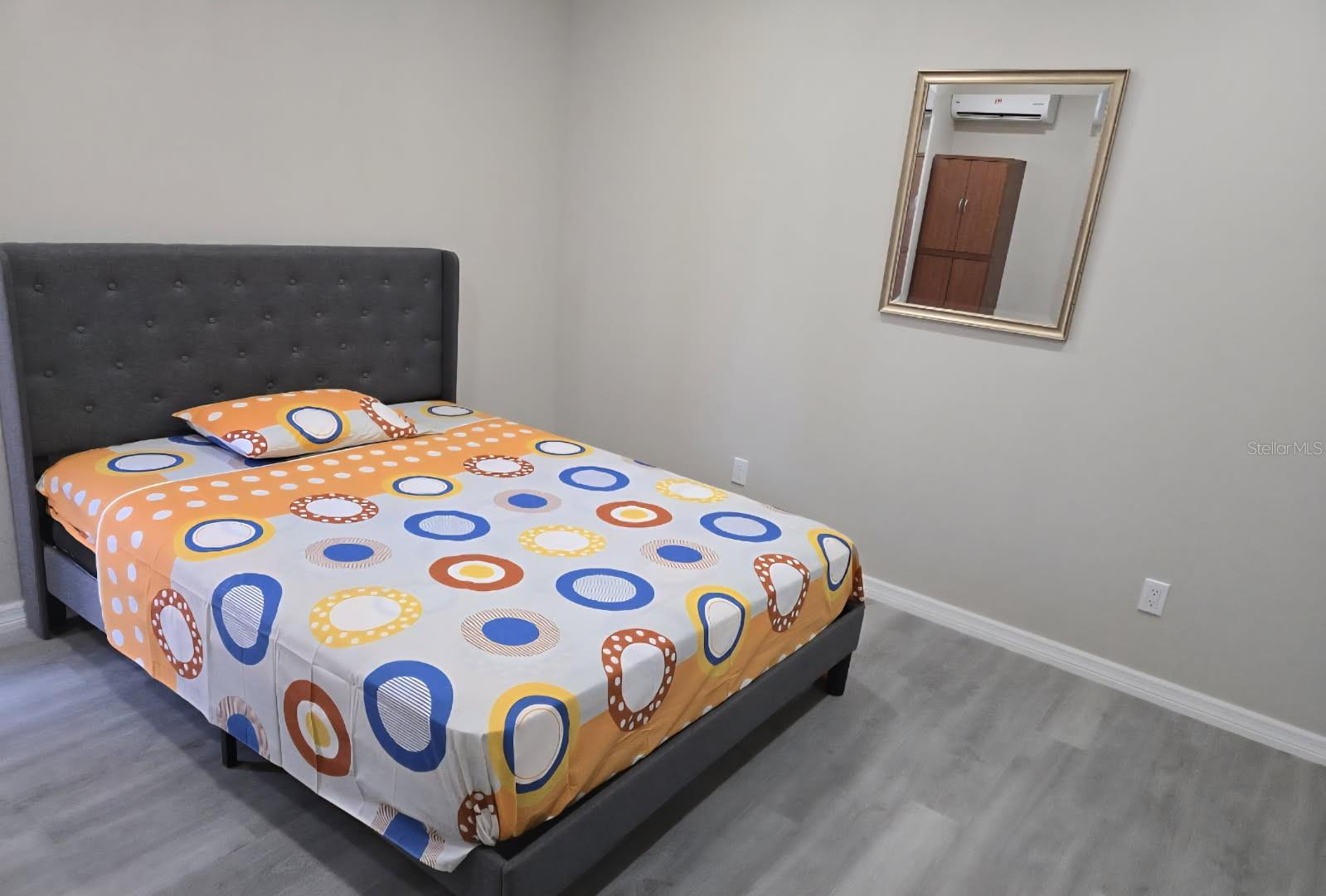 Image 28 of 46 For 2144 Continental Street