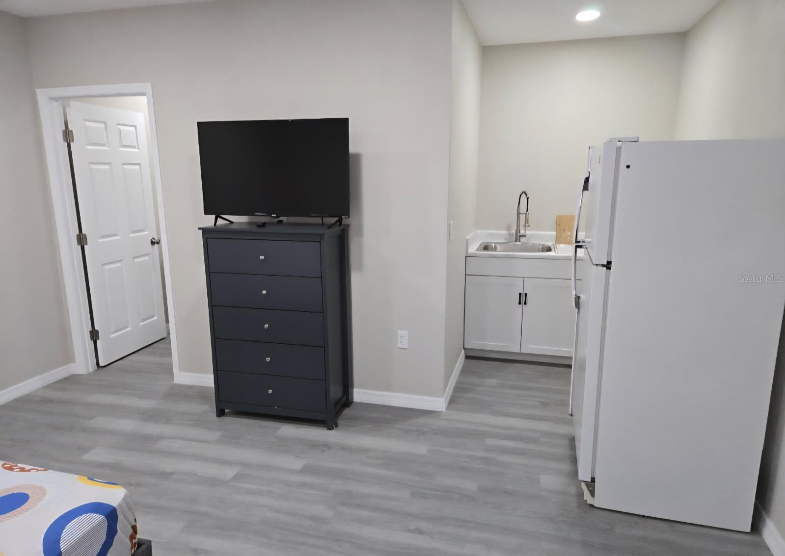 Image 29 of 46 For 2144 Continental Street