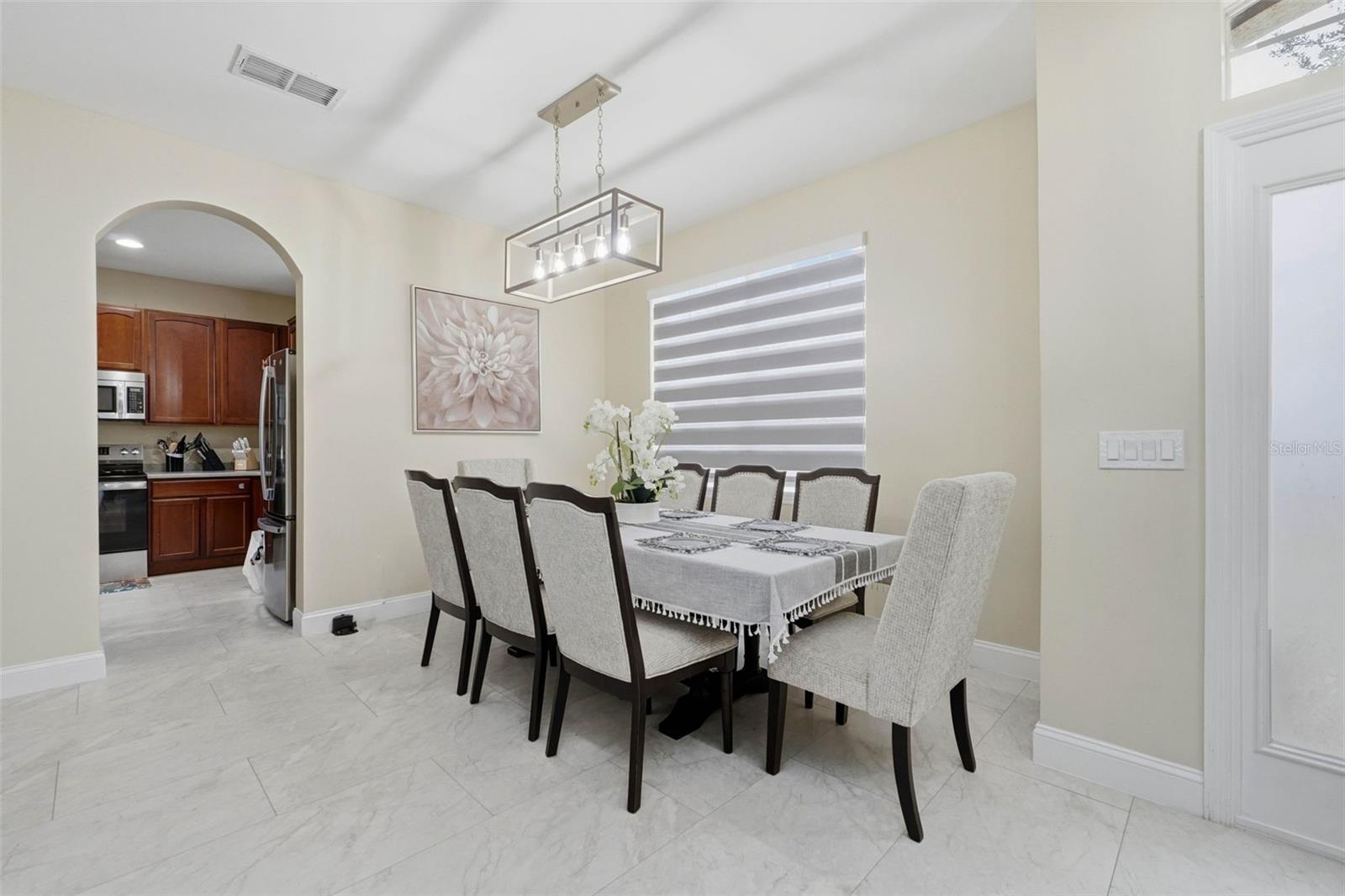 Image 4 of 46 For 2144 Continental Street