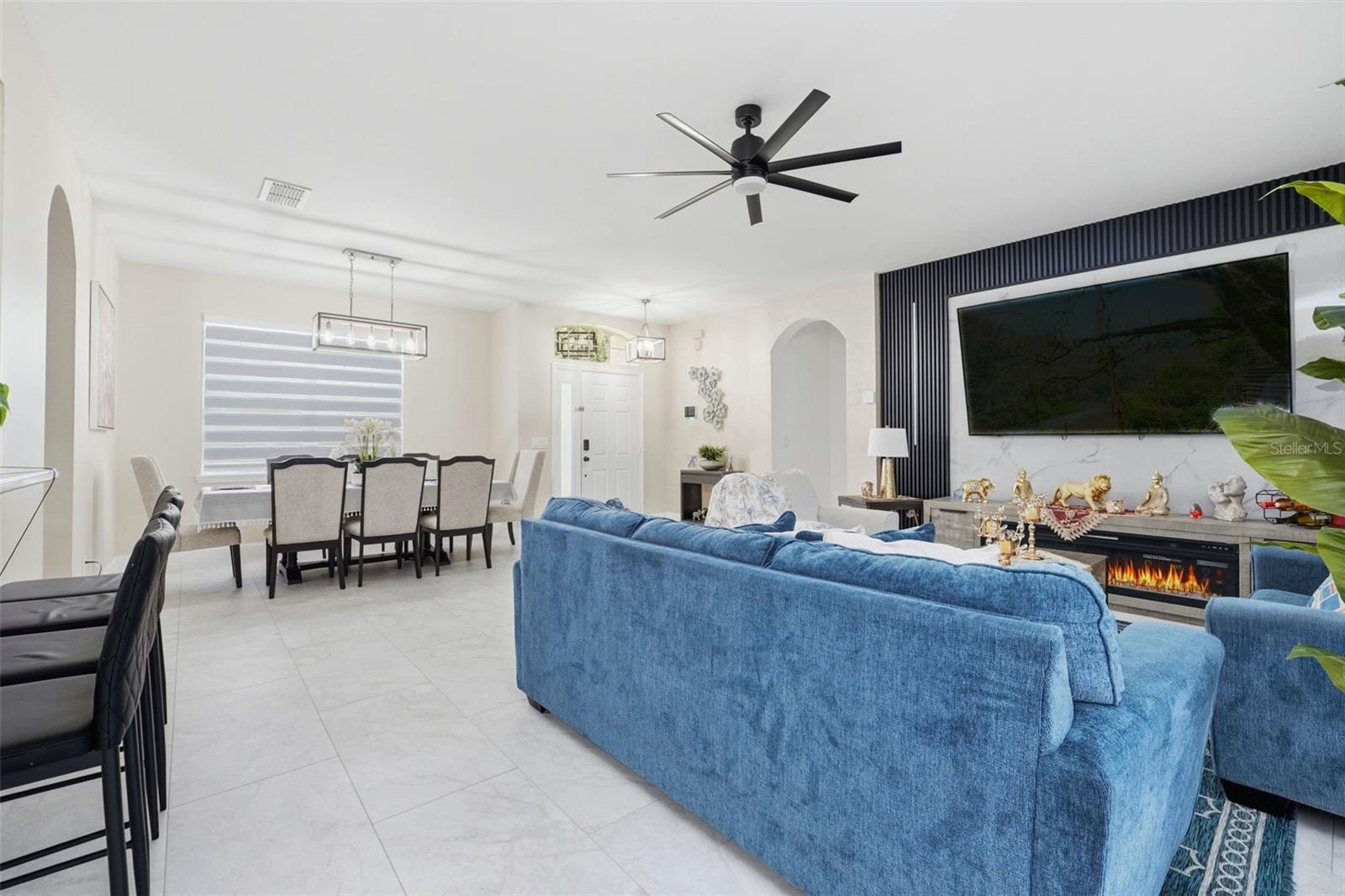 Image 8 of 46 For 2144 Continental Street