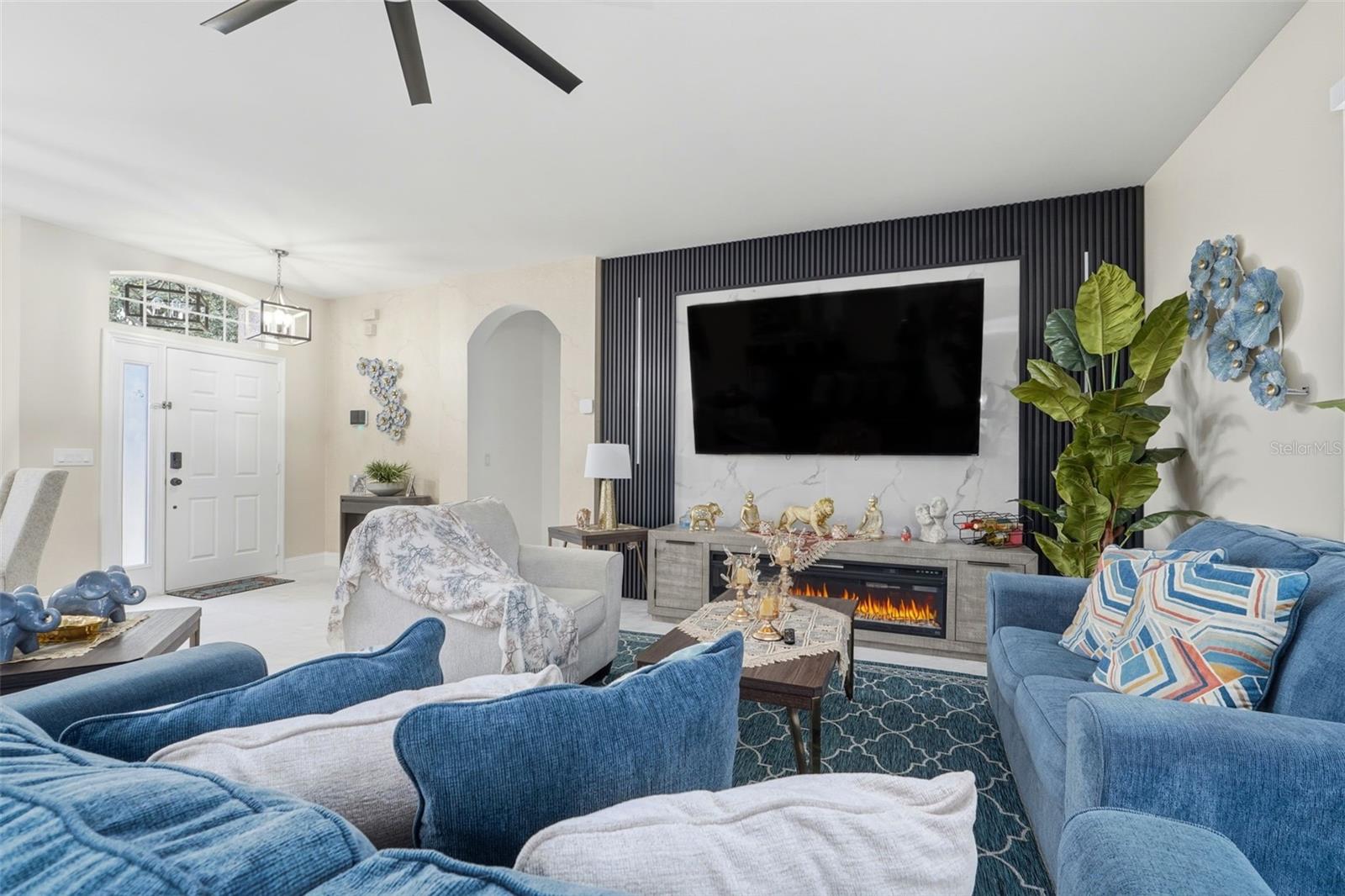 Image 9 of 46 For 2144 Continental Street