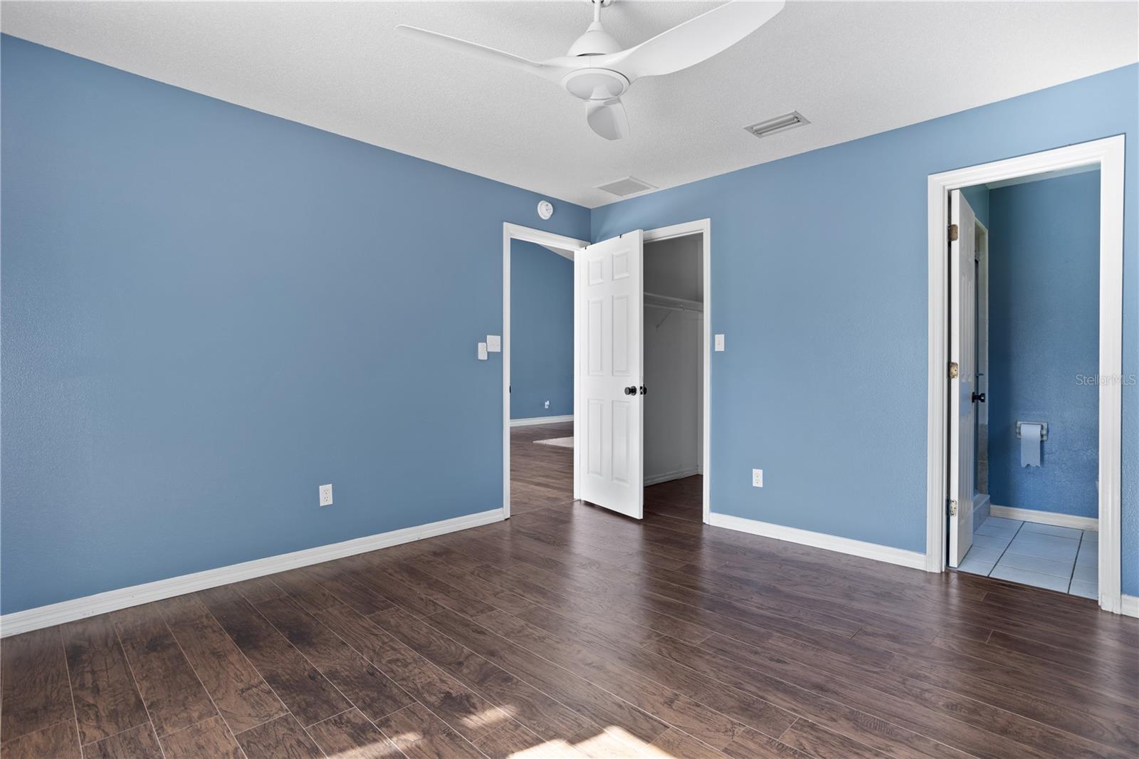 Image 11 of 50 For 4942 Eden View Court