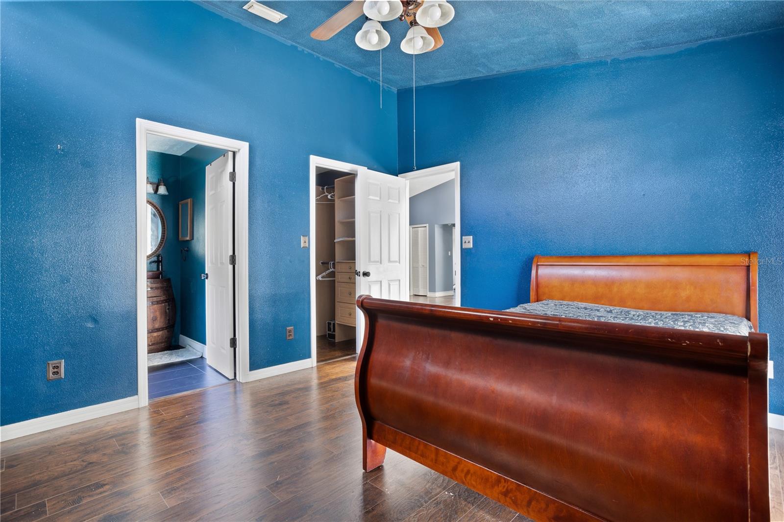 Image 23 of 50 For 4942 Eden View Court