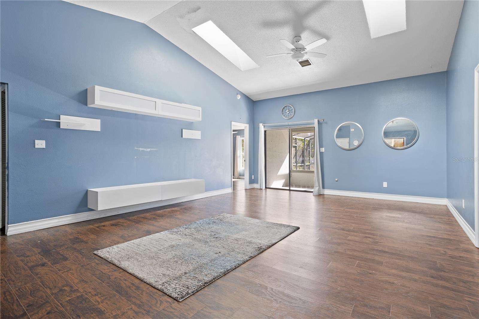 Image 9 of 50 For 4942 Eden View Court