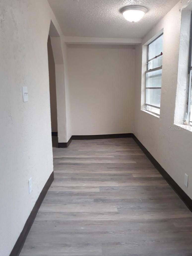 Image 6 of 8 For 350 Maple Street