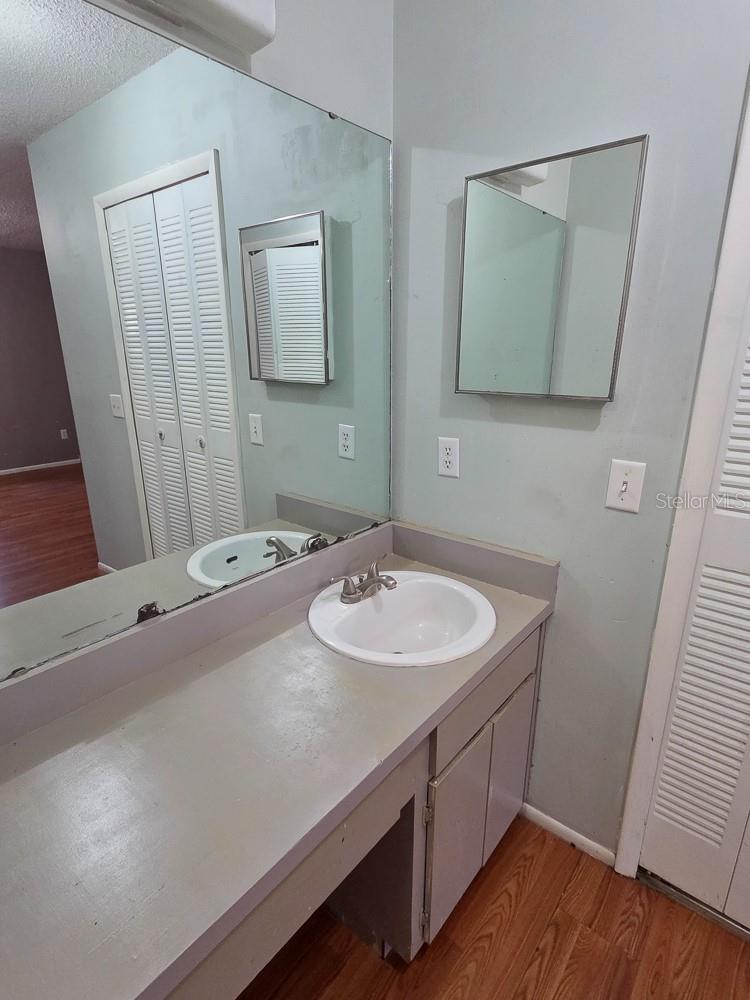 Image 12 of 22 For 218 San Fernando Court