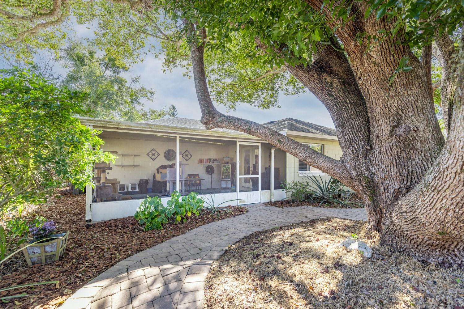 Image 27 of 41 For 8419 Cambay Avenue