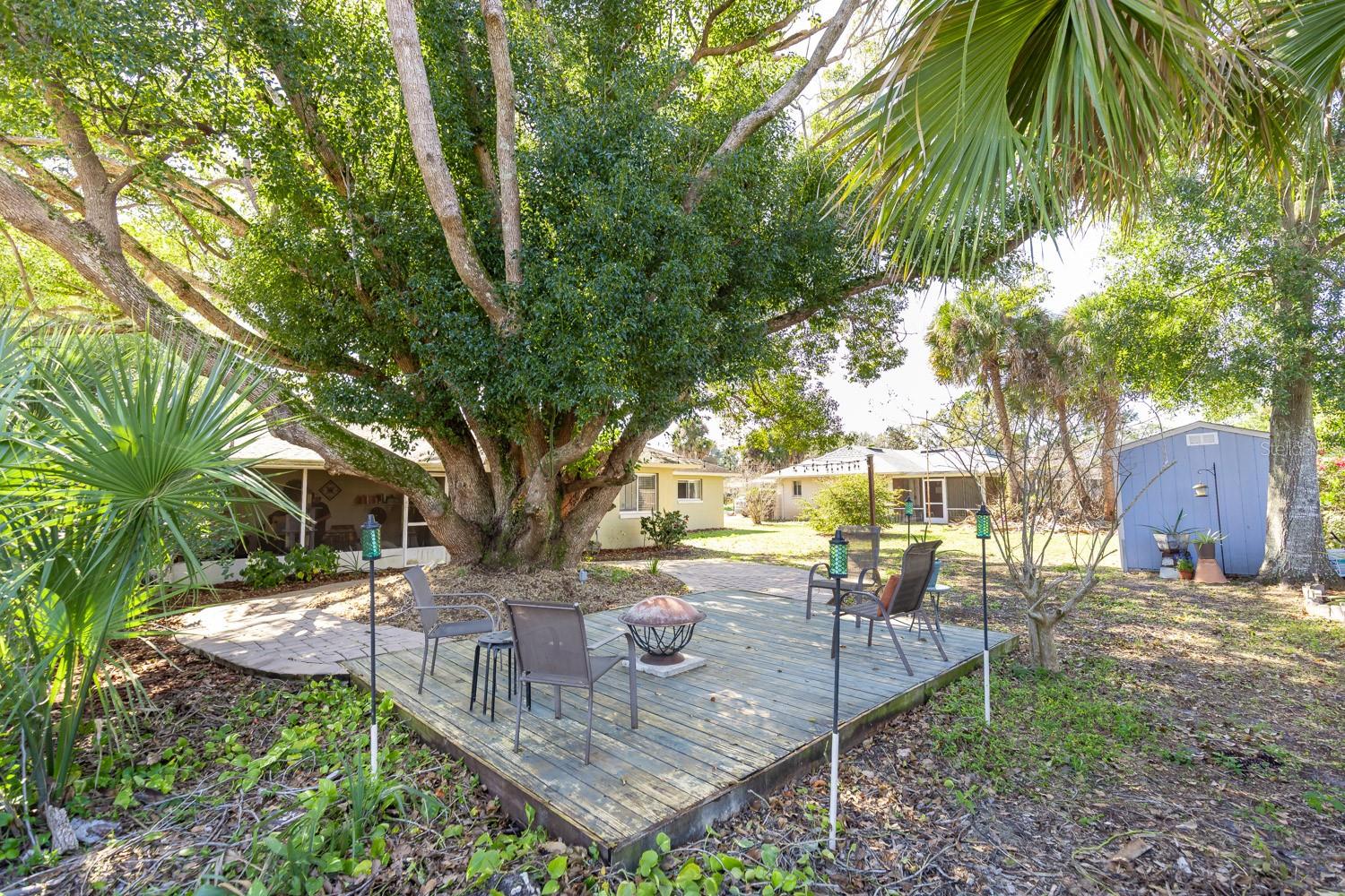 Image 28 of 41 For 8419 Cambay Avenue