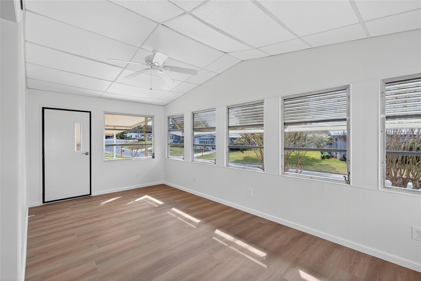 Image 4 of 26 For 2243 Evergreen Circle 1713