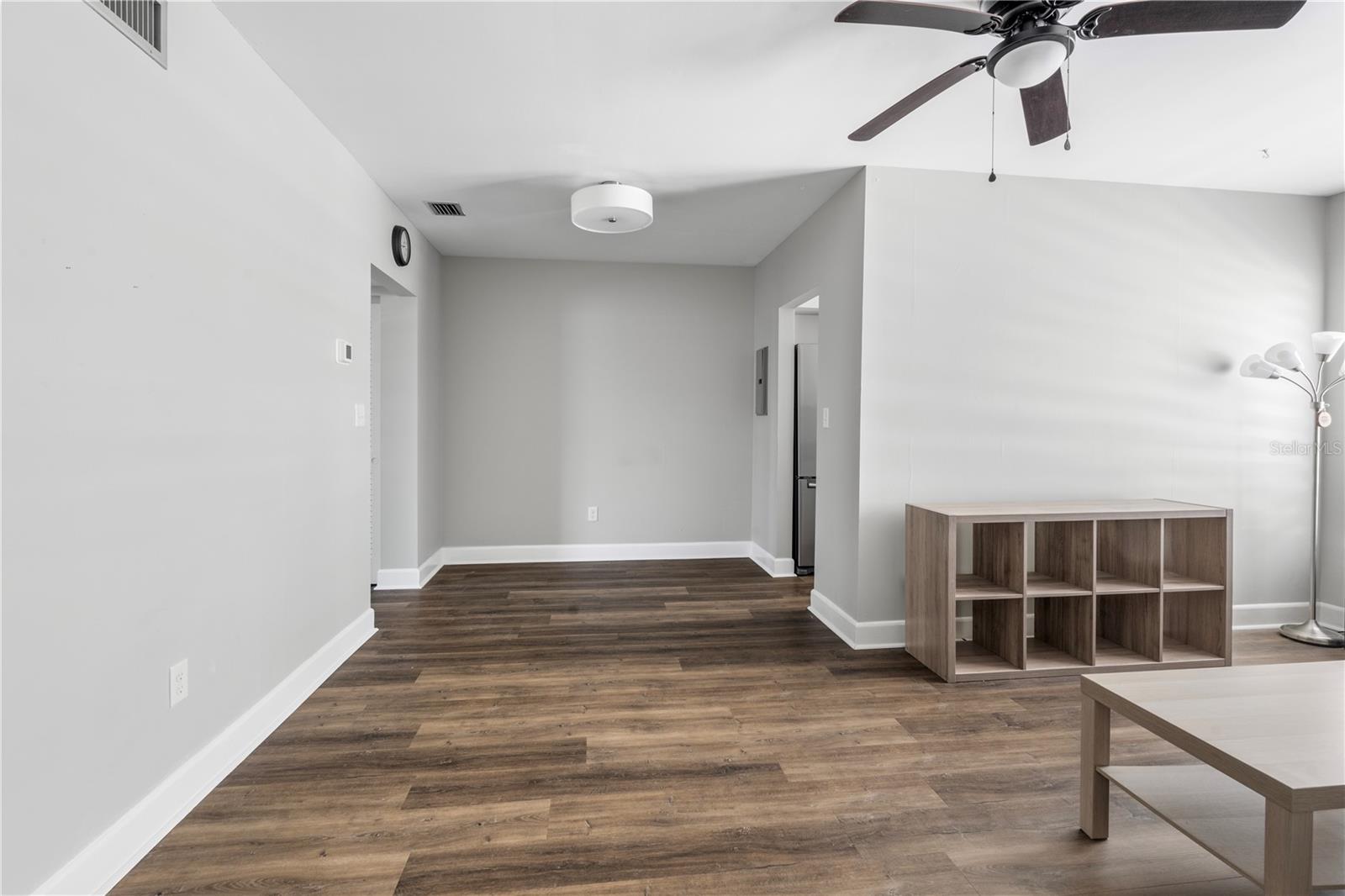 Image 10 of 25 For 1140 Orlando Avenue E-11