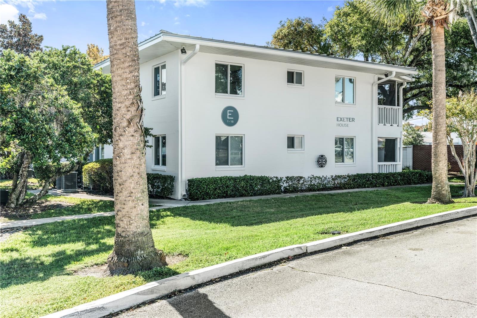 Image 19 of 25 For 1140 Orlando Avenue E-11