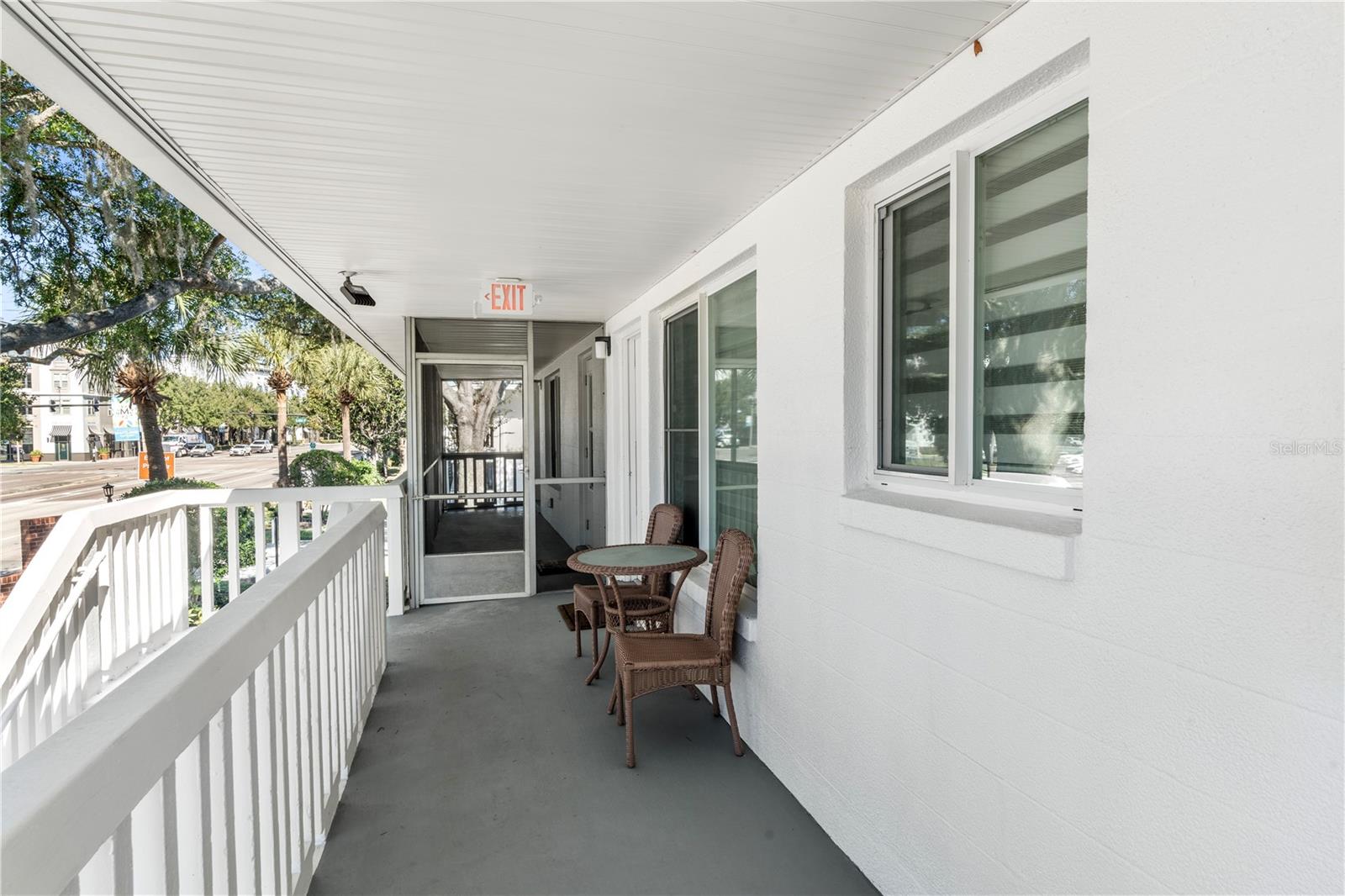 Image 5 of 25 For 1140 Orlando Avenue E-11