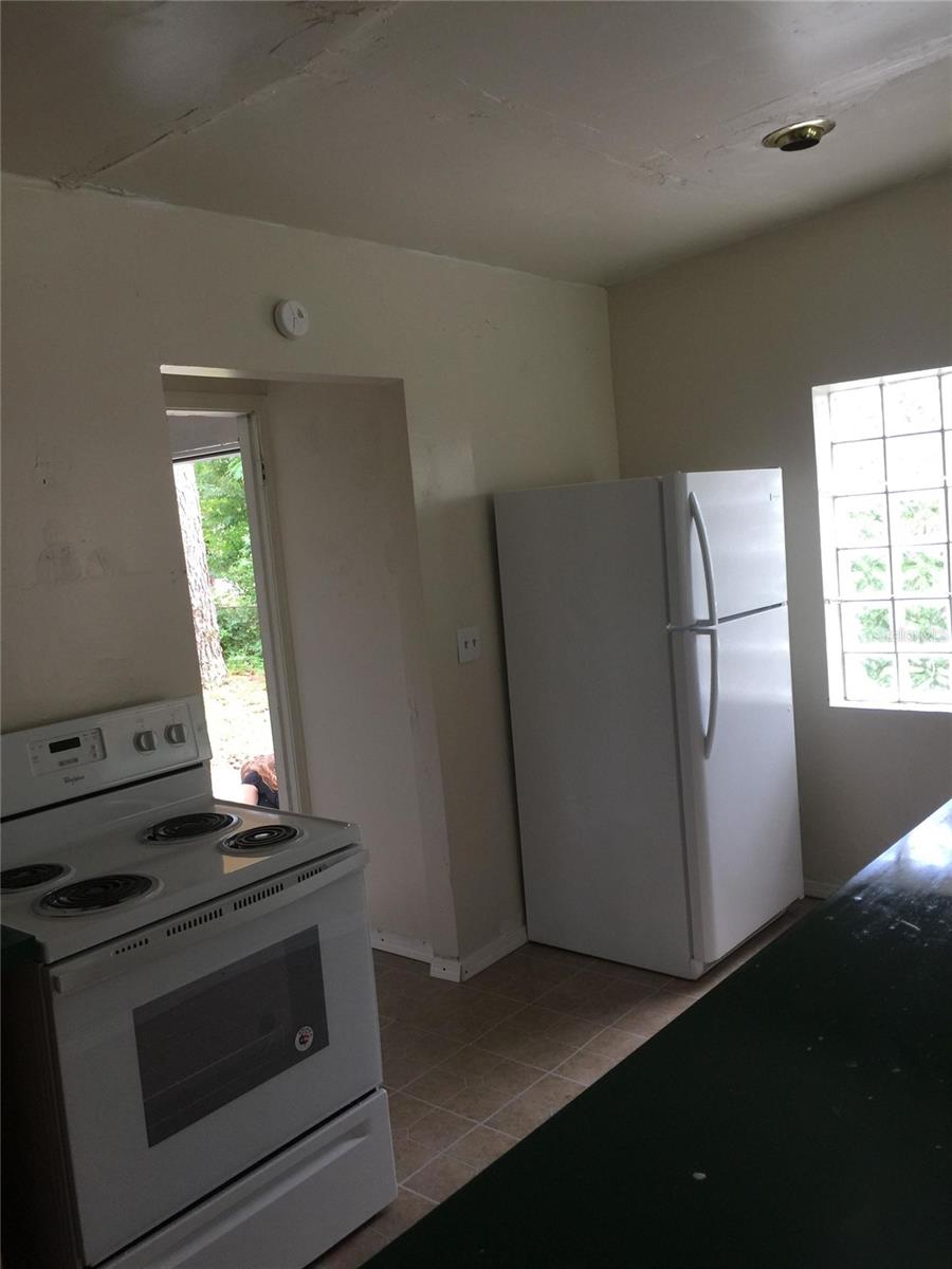 Image 3 of 11 For 6128 Strawflower Place