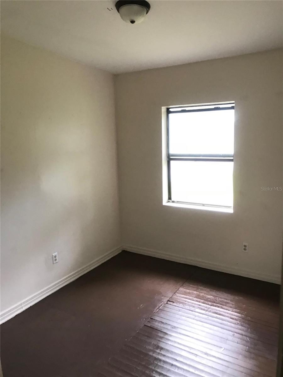 Image 6 of 11 For 6128 Strawflower Place