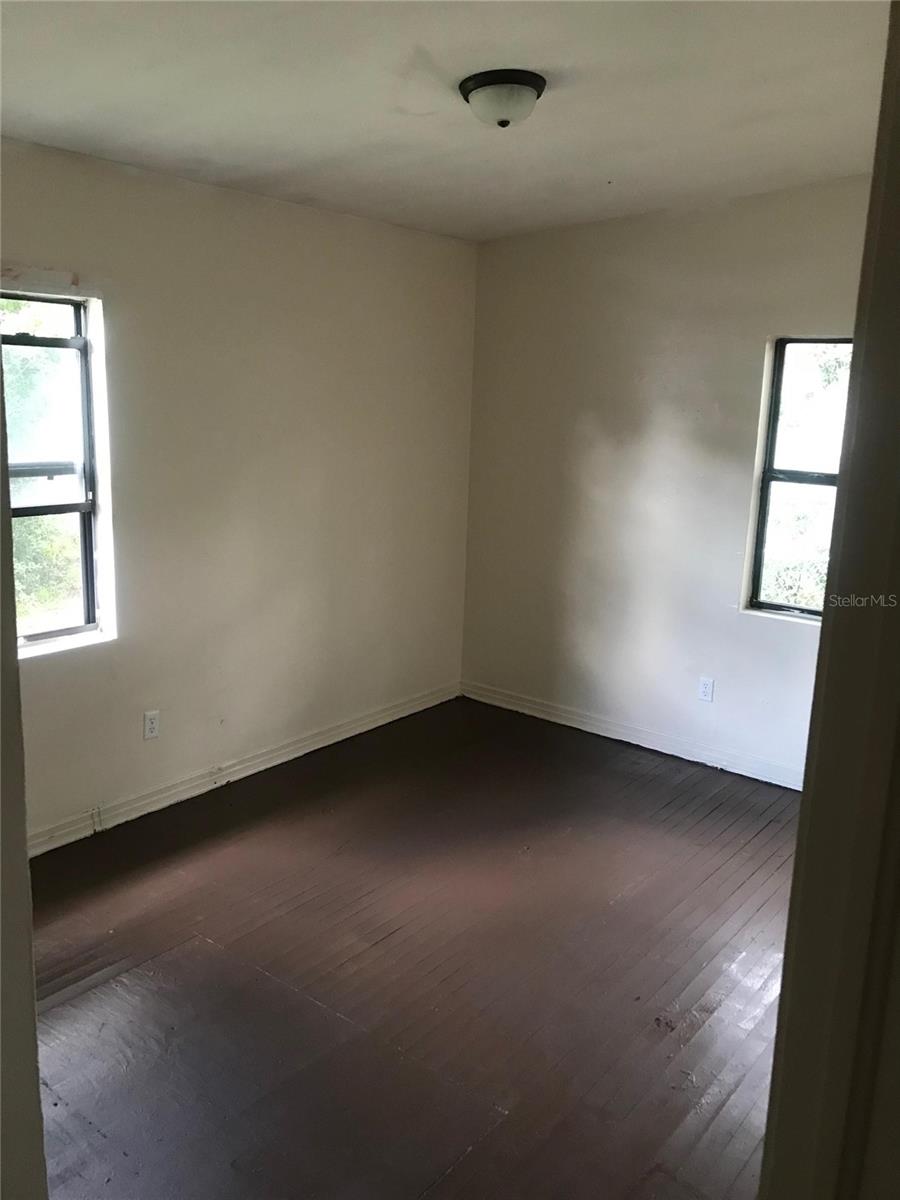 Image 9 of 11 For 6128 Strawflower Place