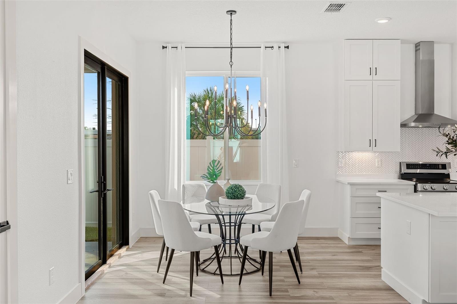 Image 15 of 36 For 726 Ellwood Avenue