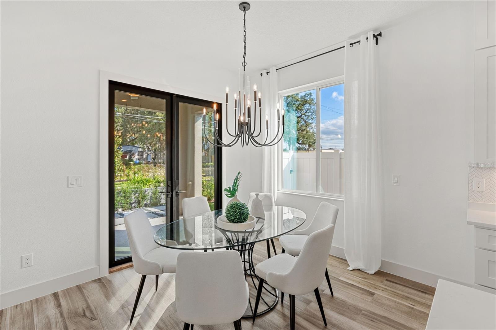 Image 16 of 36 For 726 Ellwood Avenue