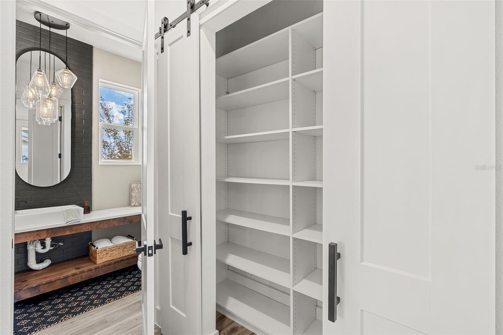 Image 17 of 36 For 726 Ellwood Avenue