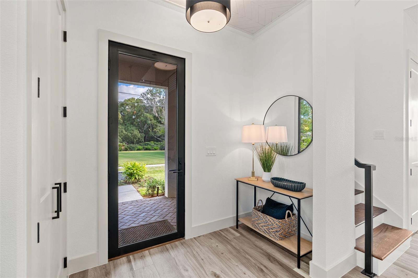 Image 3 of 36 For 726 Ellwood Avenue