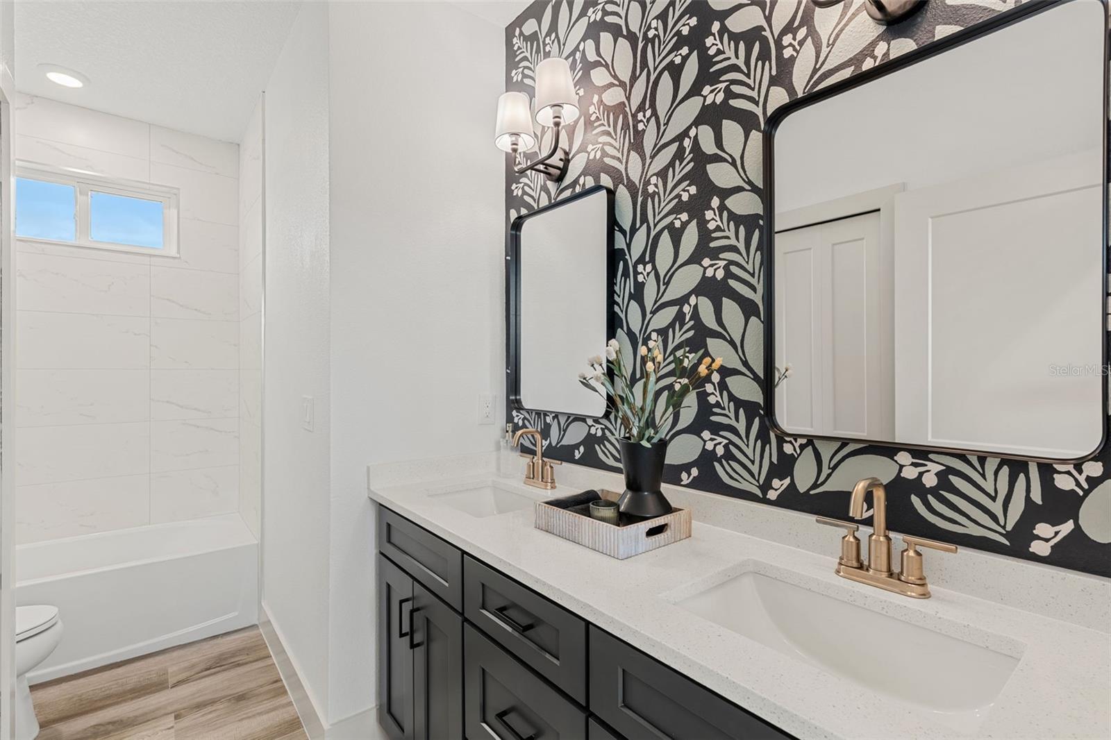 Image 31 of 36 For 726 Ellwood Avenue