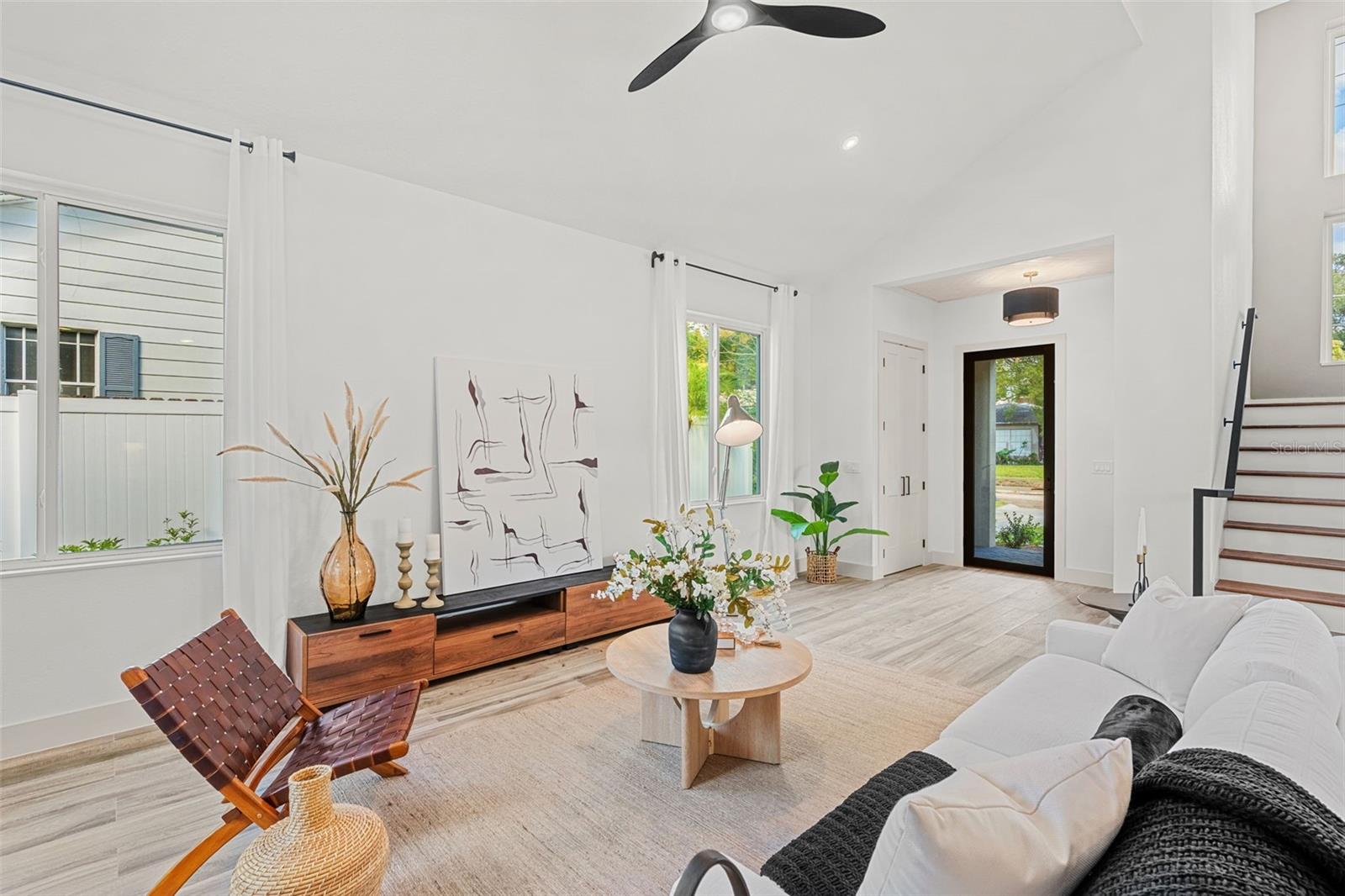 Image 5 of 36 For 726 Ellwood Avenue