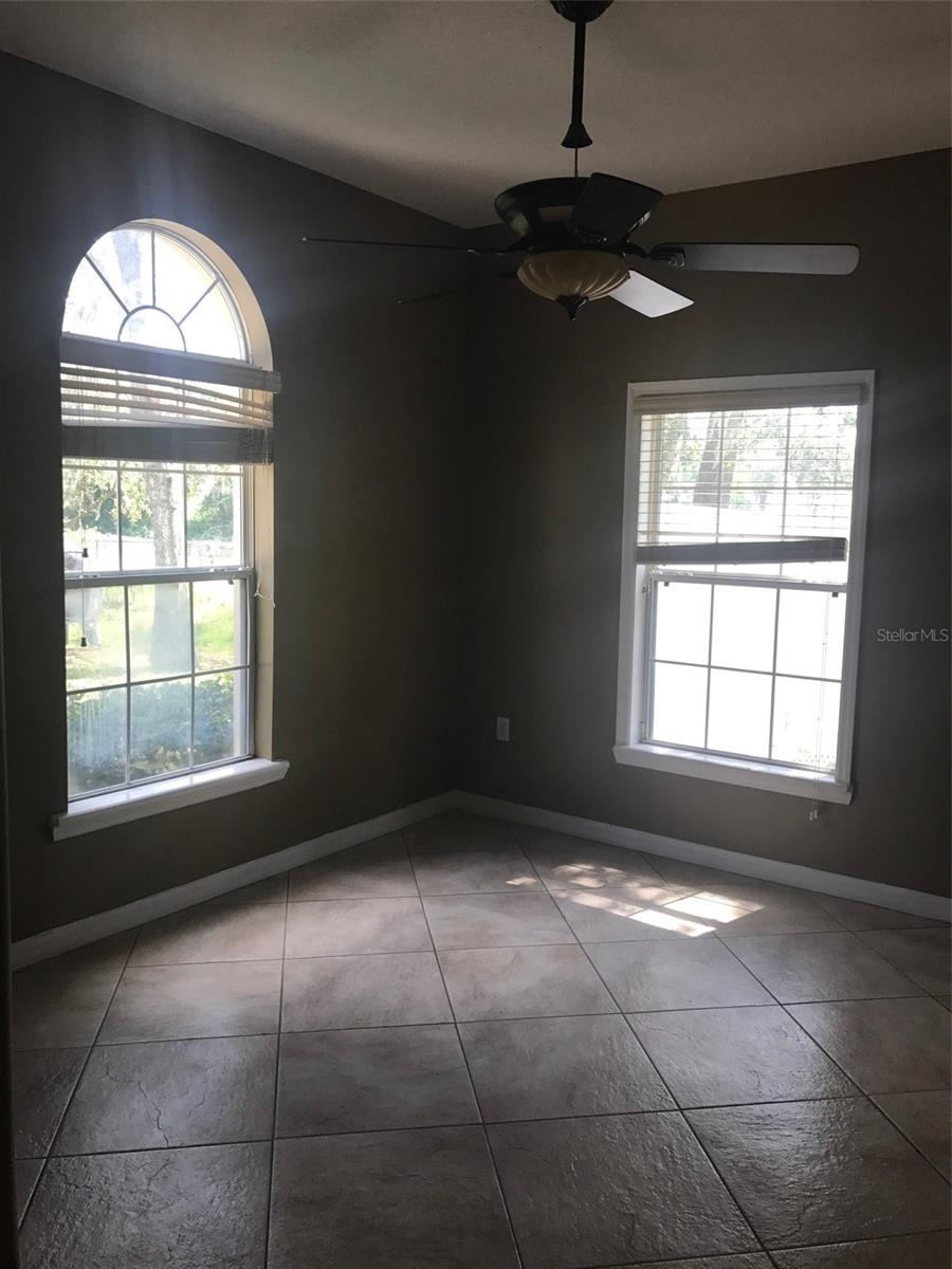 Image 12 of 26 For 1518 Salem Drive