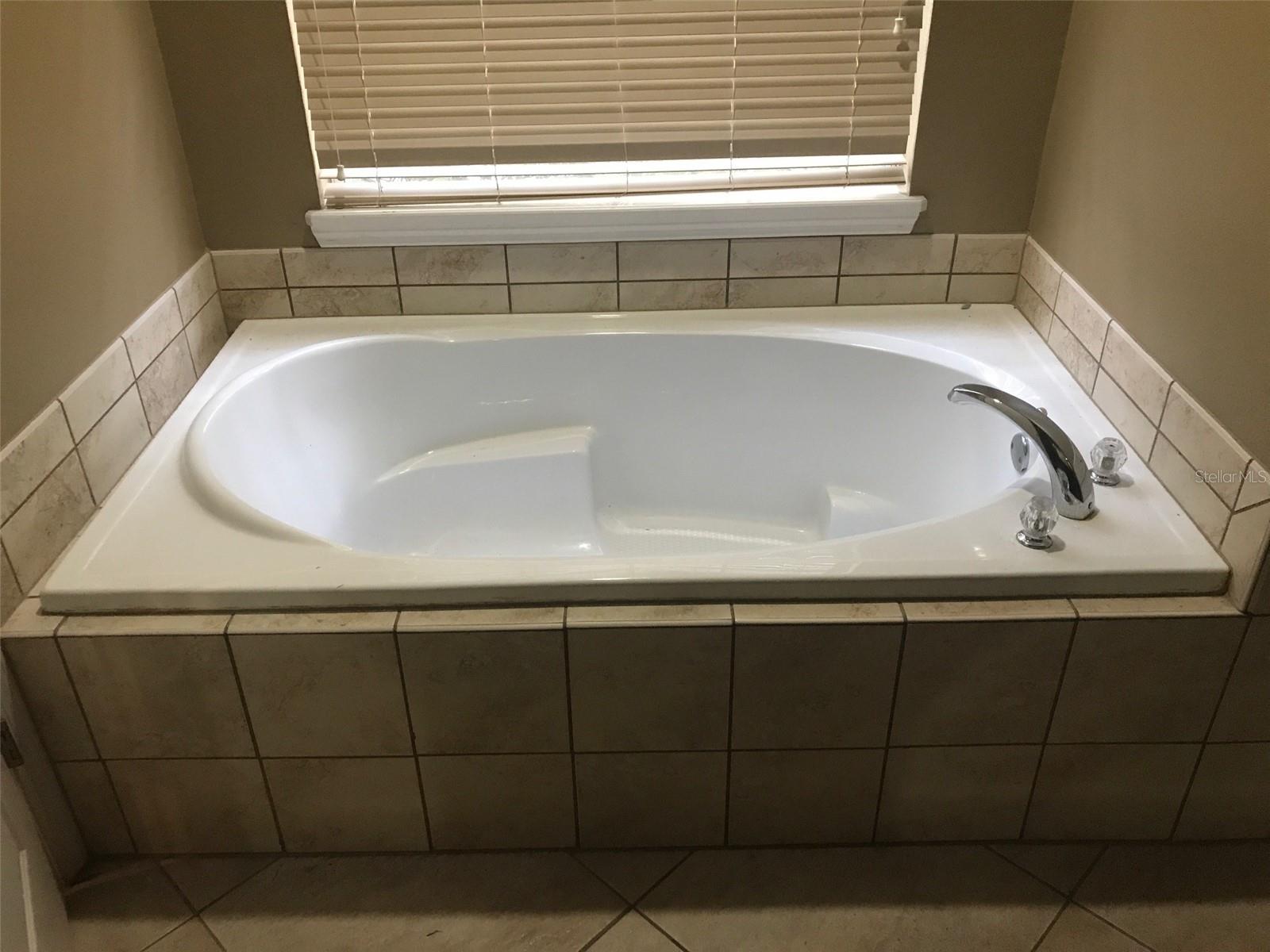 Image 6 of 26 For 1518 Salem Drive