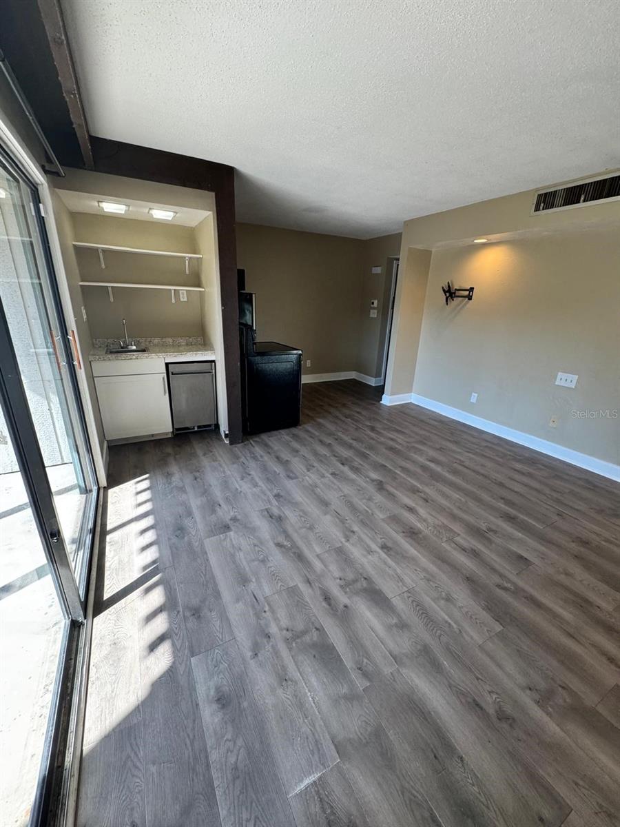 Image 7 of 23 For 2241 Burnway Road 2241